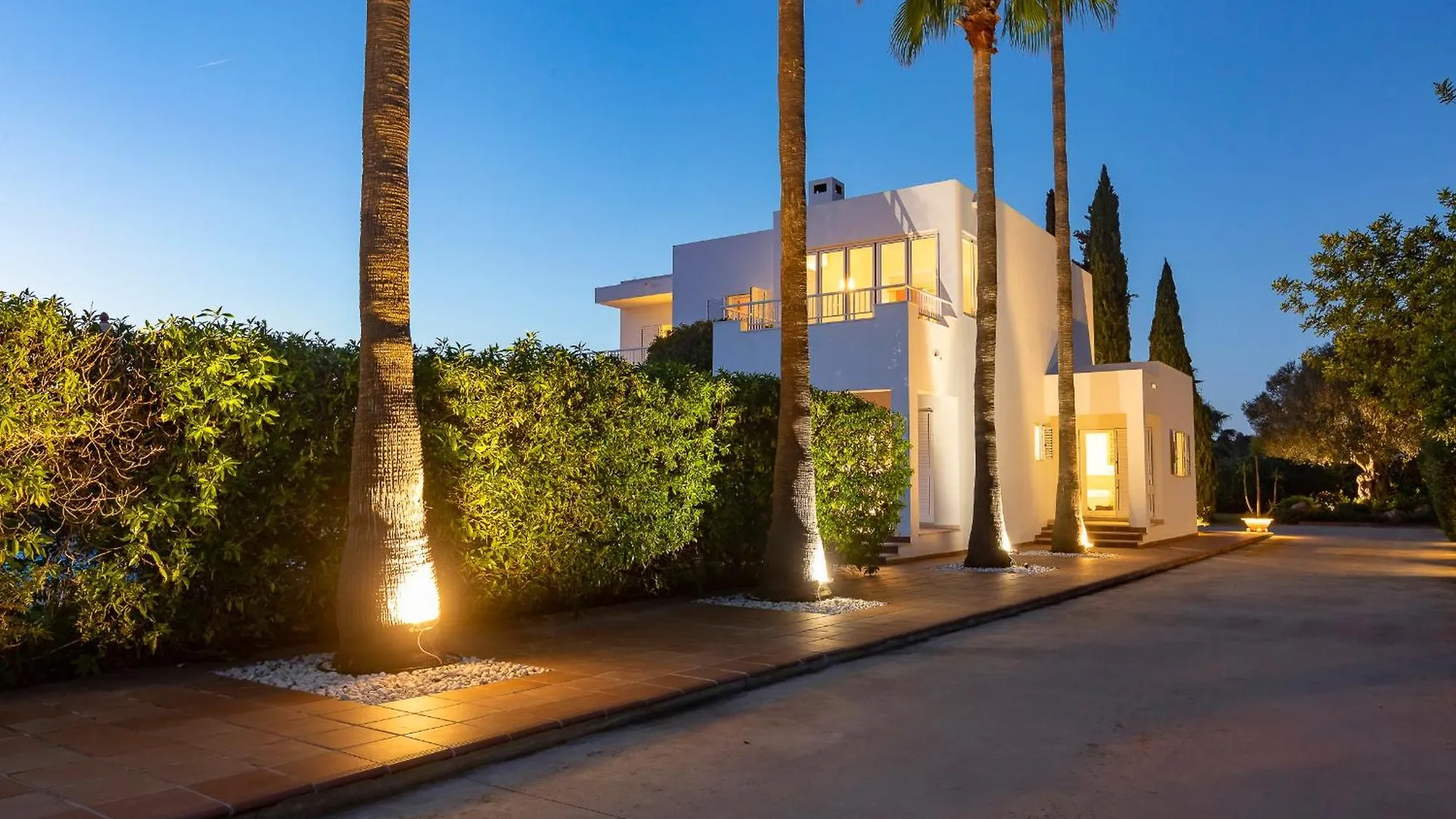 Villa Near Ibiza Town Sleeps 8 - Can Fluxa Can Furnet