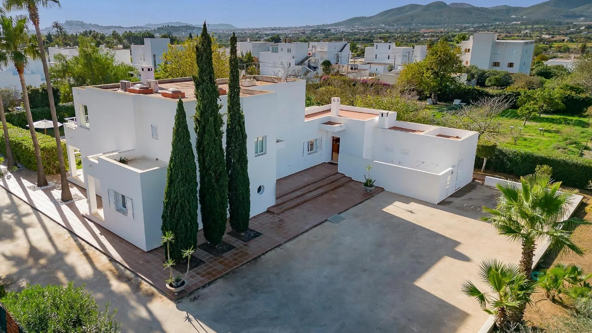 Villa Near Ibiza Town Sleeps 8 - Can Fluxa Can Furnet